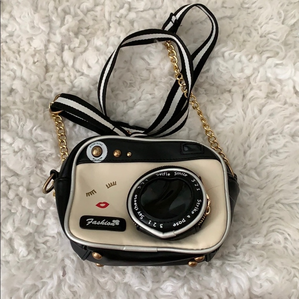 Camera bag crossbody